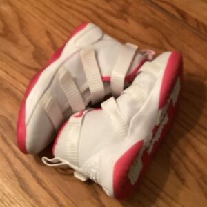 Nike LeBron Soldier 11 EP Kay Yow Basketball Sneaker